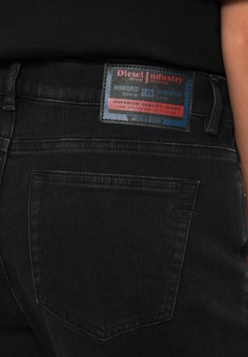 Свободные джинсы