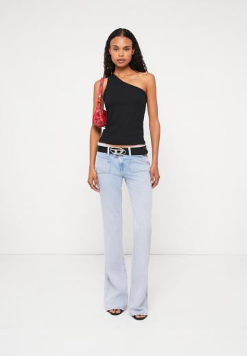 Клешеные брюки