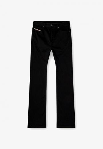 Клешеные джинсы