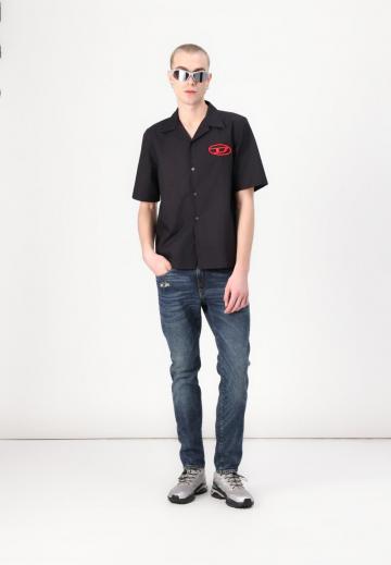 Узкие джинсы