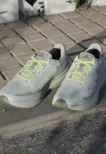 Беговые кроссовки