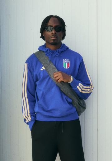 Спортивная кофта