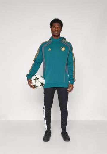 Спортивная кофта