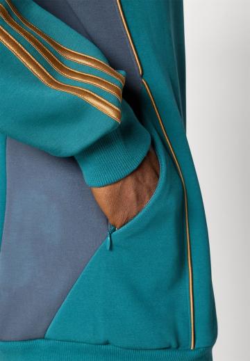 Спортивная кофта