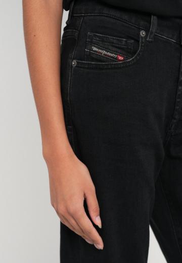 Свободные джинсы