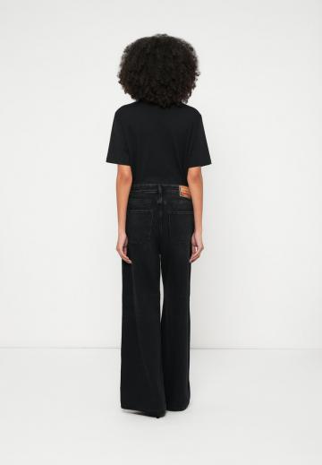 Свободные джинсы