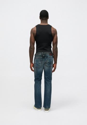 Прямые джинсы