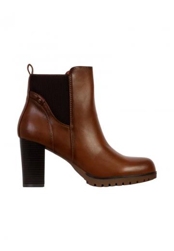 Полусапожки на высоком каблуке