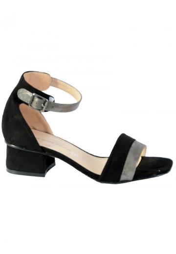 Гандбольные кроссовки