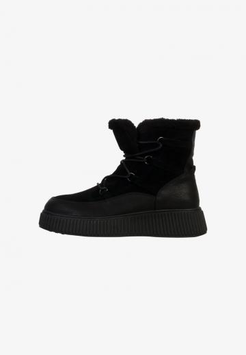 Зимние ботинки