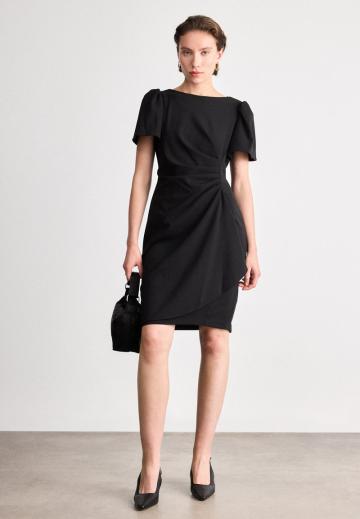 Платье футляр