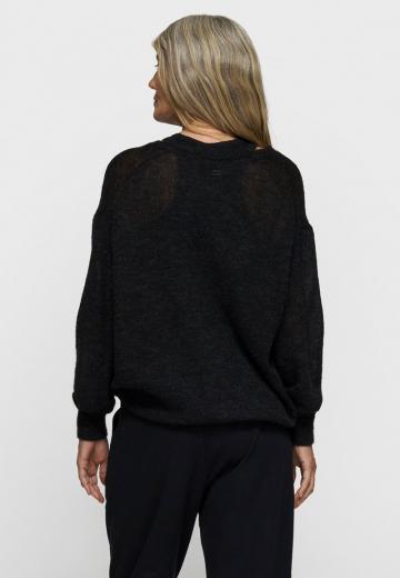 Длинный пуловер