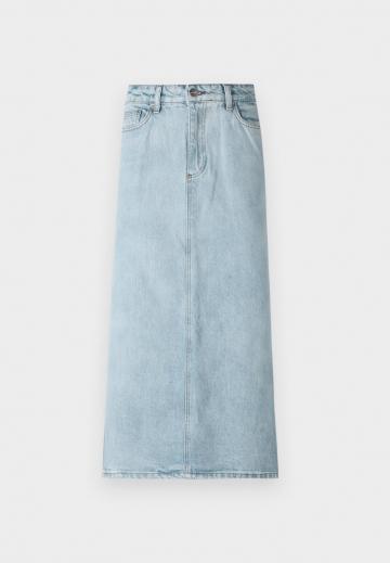 Юбка с накладными карманами