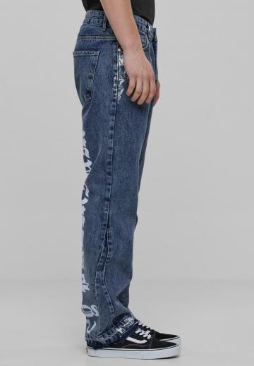 Прямые джинсы