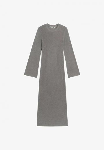 Вязаное платье