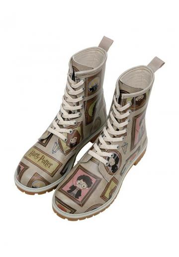 Ботинки на шнуровке