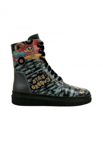 Ботинки на шнуровке