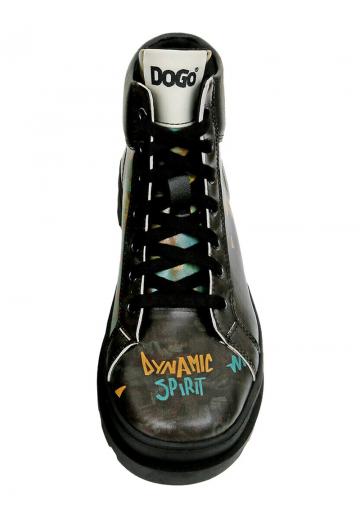 Ботинки на шнуровке