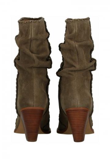 Полусапожки на высоком каблуке