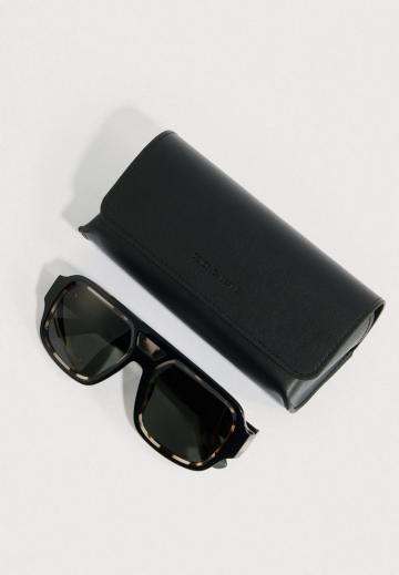 Солнечные очки