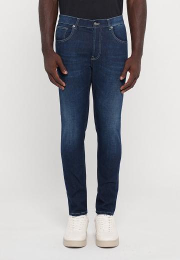 Узкие джинсы