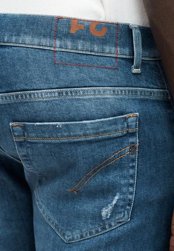 Узкие джинсы