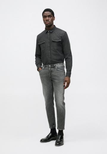 Узкие джинсы