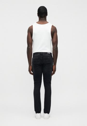 Узкие джинсы