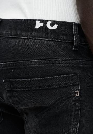 Узкие джинсы