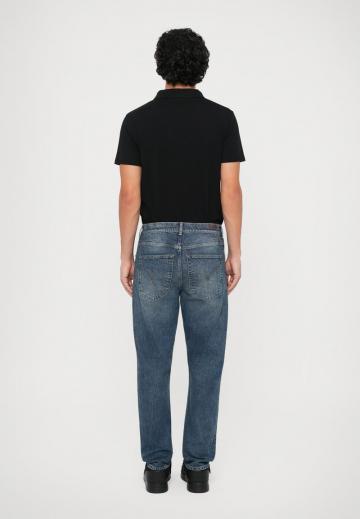 Свободные джинсы