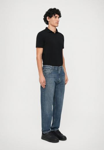 Свободные джинсы