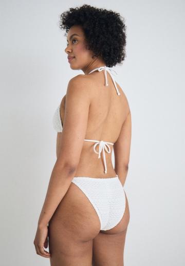 Треугольное бикини