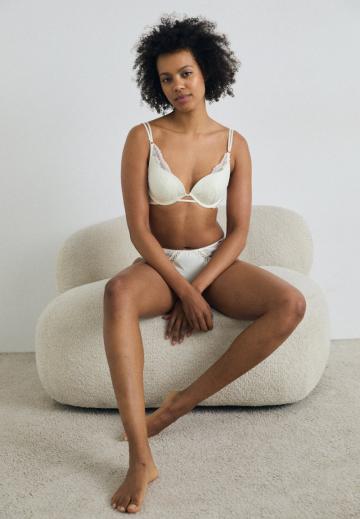 Бюстгальтер