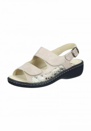 Босоножки на танкетке