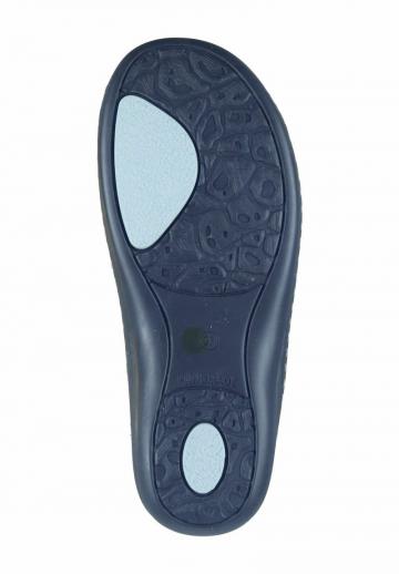 Босоножки на танкетке