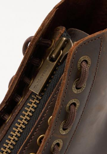 Зимние ботинки