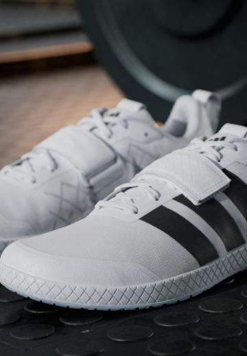 Тренировочные кроссовки