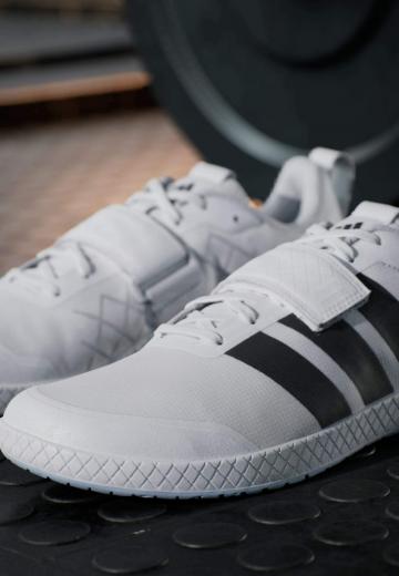 Тренировочные кроссовки