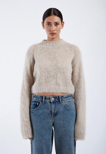 Пуловер в полоску