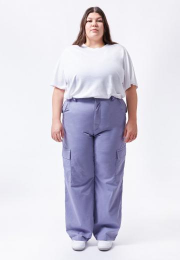 Брюки с накладными карманами