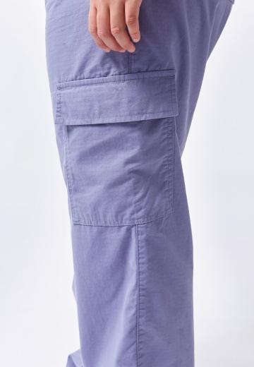 Брюки с накладными карманами
