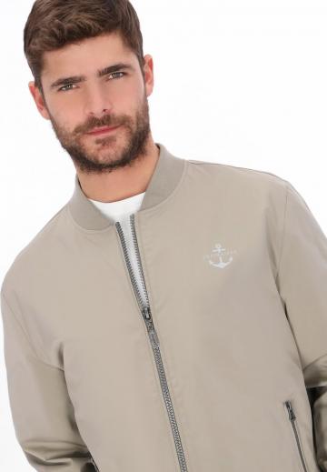 Куртка бомбер