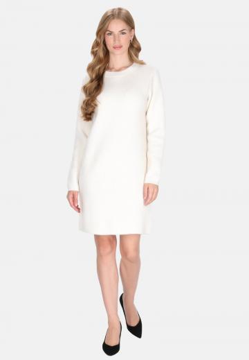 Вязаное платье