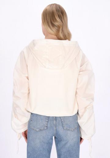 Куртка с накладнымит карманами