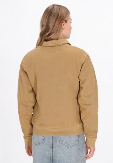 Куртка с накладнымит карманами