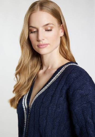 Длинный жилет