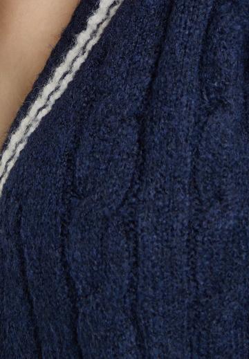 Длинный жилет