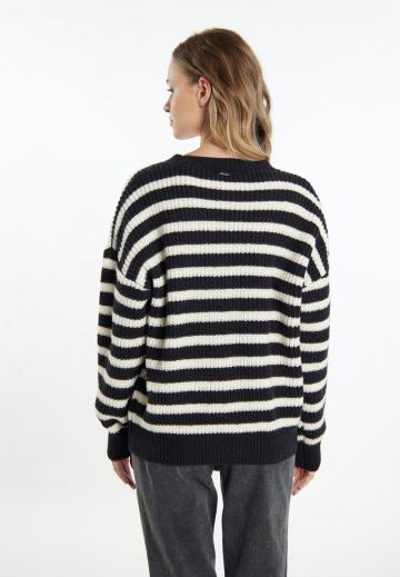 Длинный жилет