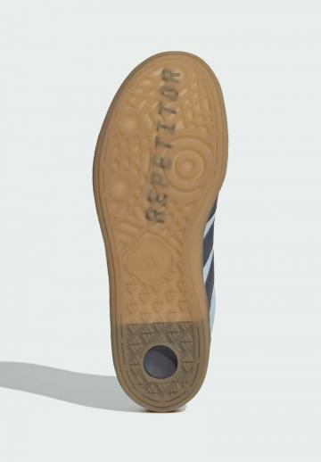 Тренировочные кроссовки