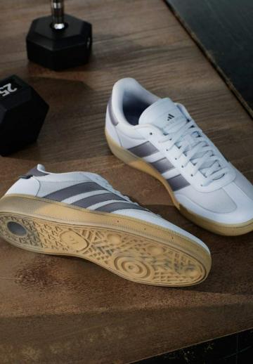 Тренировочные кроссовки